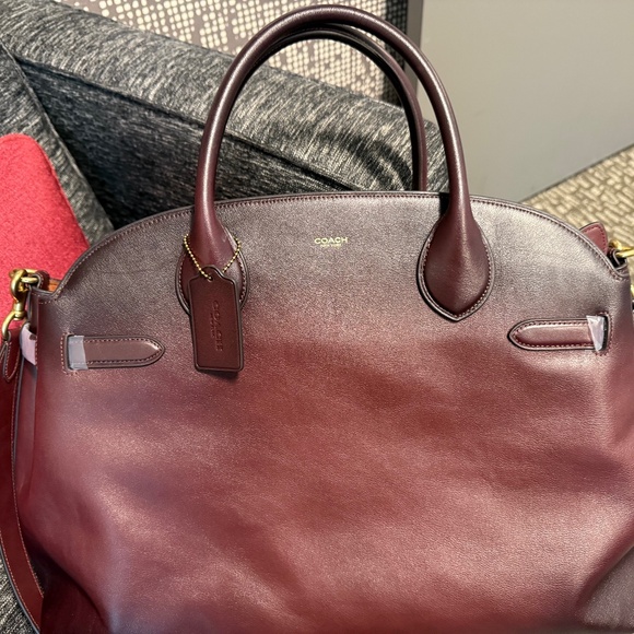 Coach Empire Carryall 48 Merlot - Picture 1 of 5